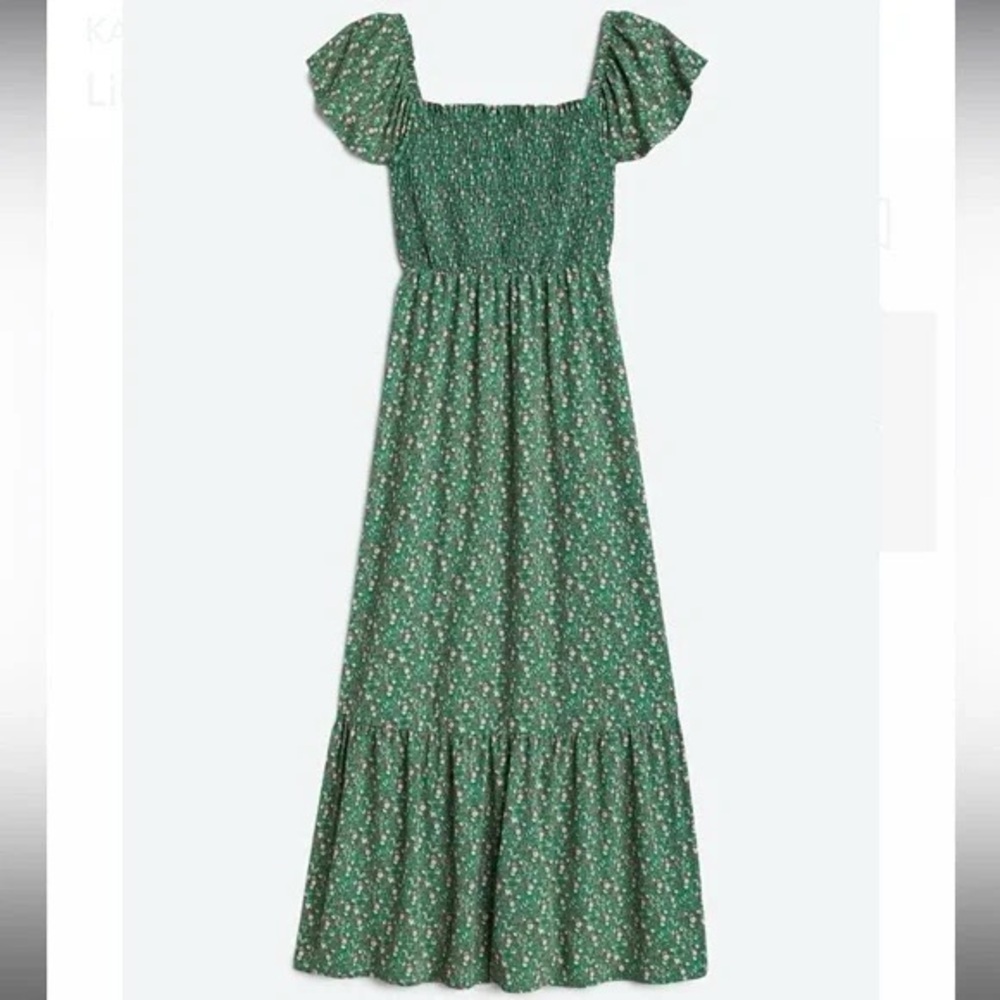 KAILEIGH Lily smocked detail maxi dress green size Large Petite Stitch Fix